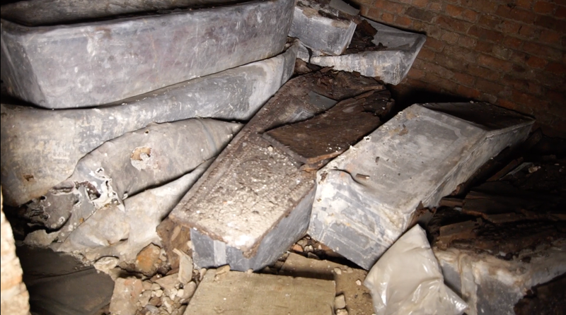 Numerous coffins were discovered in the crypt, some stacked on top of each other. (Image: Garden Museum)